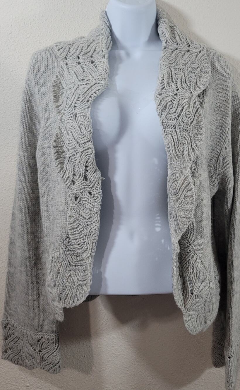 Monterey Bay Gray Open Front Cropped Cardigan Sweater PL Lightweight Soft